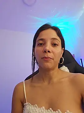 miaeyex online show from May 13, 2026, 12:01 pm