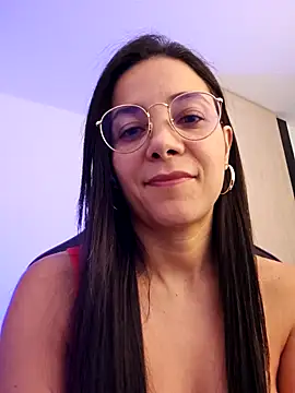 miaeyex online show from April 19, 2026, 9:06 pm