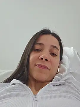 miaeyex online show from June 18, 2026, 2:11 pm
