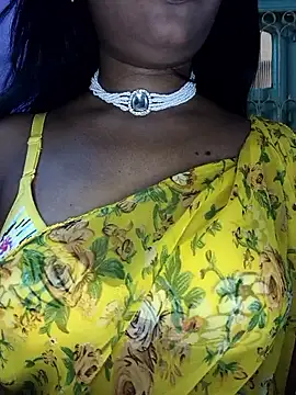 Snapshot of Blossom_lily chatting on June 17, 2026, 12:37 pm Blossom lily online show from June 17, 2026, 12:37 pm
