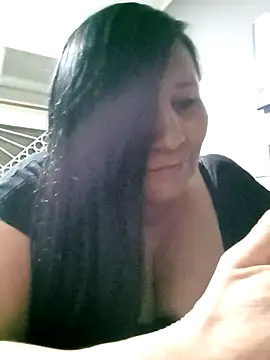 Snapshot of Ladygreeneyes chatting on May 5, 2026, 1:52 am Ladygreeneyes online show from May 5, 2026, 1:52 am