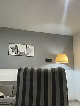 Snapshot of hey_cattt chatting on March 28, 2026, 9:49 pm hey cattt online show from March 28, 2026, 9:49 pm