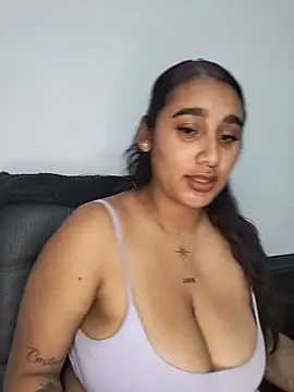 Mia skyy18 online show from May 29, 2026, 11:55 pm
