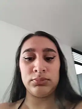 Mia skyy18 online show from May 20, 2026, 12:13 pm