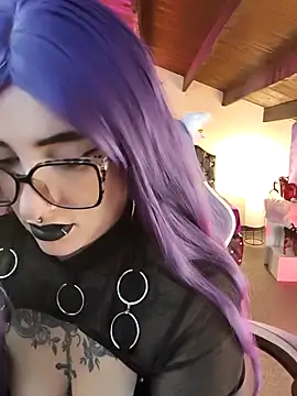 LilithDark666 online show from April 28, 2026, 1:15 pm
