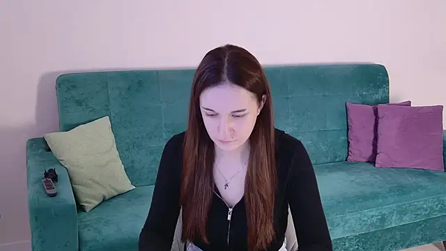 Snapshot of Ola_Queen chatting on April 9, 2026, 5:31 am Ola Queen online show from April 9, 2026, 5:31 am