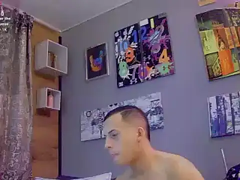 Snapshot of Enzoo98_ chatting on August 6, 2026, 12:16 am Enzoo98 online show from August 6, 2026, 12:16 am
