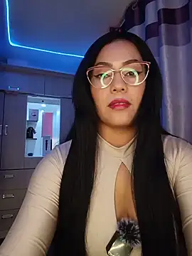 PiscisGirl online show from May 25, 2026, 7:40 am