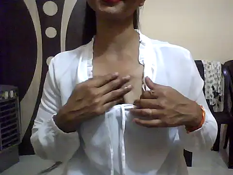 Sonam1186 online show from May 3, 2026, 5:45 am