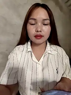 Mina xYx online show from April 23, 2026, 12:29 pm