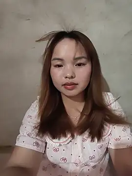 Mina xYx online show from June 6, 2026, 1:27 pm