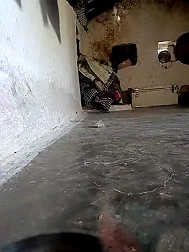 Snapshot of Mona_ji32 chatting on March 21, 2026, 5:52 am Mona ji32 online show from March 21, 2026, 5:52 am