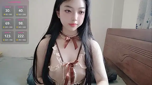 Snapshot of oblakitty_ chatting on May 22, 2026, 1:03 am oblakitty online show from May 22, 2026, 1:03 am
