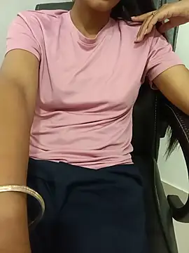 Snapshot of aushi_rajput chatting on May 27, 2026, 5:04 am aushi rajput online show from May 27, 2026, 5:04 am