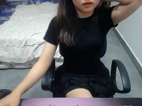 Snapshot of Aly_babe19y chatting on March 15, 2026, 3:41 pm Aly babe19y online show from March 15, 2026, 3:41 pm