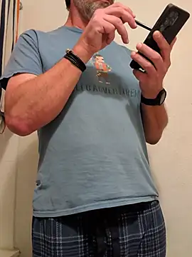 ChillerShrub online show from April 8, 2026, 1:40 am