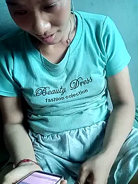 Snapshot of Leiley_98 chatting on June 28, 2026, 2:40 am Leiley 98 online show from June 28, 2026, 2:40 am