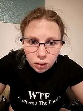 lina mayer  online show from April 10, 2026, 7:10 pm