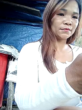 maymay121 online show from May 13, 2026, 11:06 am