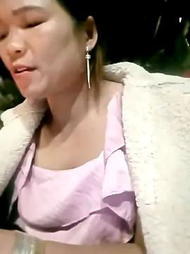 Snapshot of maymay121 chatting on March 16, 2026, 4:31 am maymay121 online show from March 16, 2026, 4:31 am