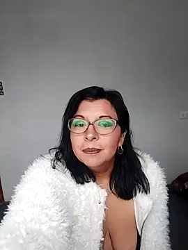 Snapshot of Negritta45 chatting on April 6, 2026, 5:36 pm Negritta45 online show from April 6, 2026, 5:36 pm
