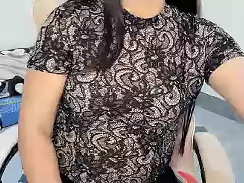 AmyLinee 1 online show from June 11, 2026, 7:49 am