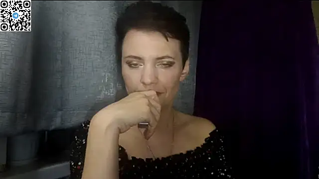 Snapshot of HotMamaQueen234 chatting on May 16, 2026, 7:46 pm HotMamaQueen234 online show from May 16, 2026, 7:46 pm