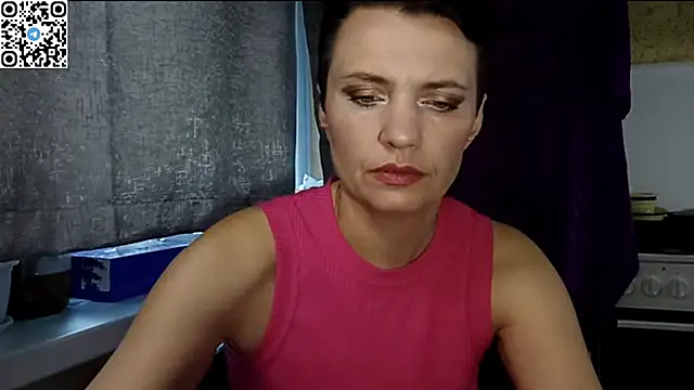 Snapshot of HotMamaQueen234 chatting on May 17, 2026, 3:56 pm HotMamaQueen234 online show from May 17, 2026, 3:56 pm