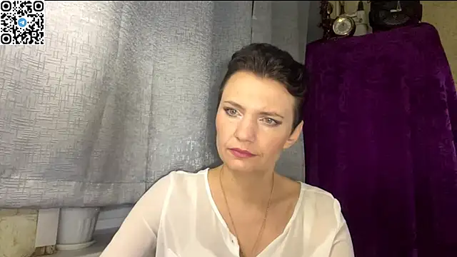 Snapshot of HotMamaQueen234 chatting on May 25, 2026, 9:02 pm HotMamaQueen234 online show from May 25, 2026, 9:02 pm