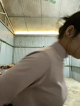 Mi-nhon online show from March 19, 2026, 1:49 am