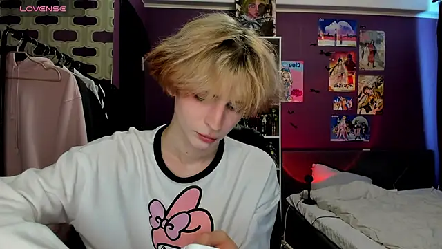 Snapshot of sweet_peach___ chatting on July 10, 2026, 12:16 pm sweet peach online show from July 10, 2026, 12:16 pm