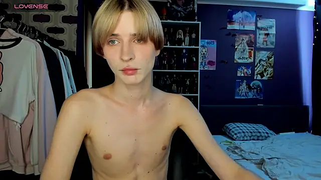 Snapshot of sweet_peach___ chatting on July 12, 2026, 2:51 pm sweet peach online show from July 12, 2026, 2:51 pm
