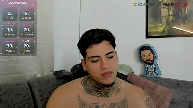 sweetlatinoboy online show from June 10, 2026, 12:12 am