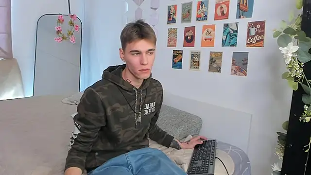 Snapshot of Shadow_blink chatting on March 20, 2026, 11:44 am Shadow blink online show from March 20, 2026, 11:44 am