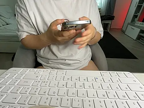 Snapshot of martinaa_cresa chatting on May 30, 2026, 8:53 am martinaa cresa online show from May 30, 2026, 8:53 am