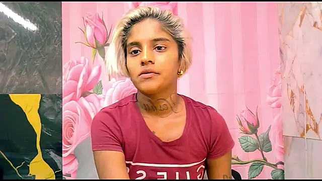 Snapshot of indian_barbie chatting on April 12, 2026, 12:52 pm indian barbie online show from April 12, 2026, 12:52 pm