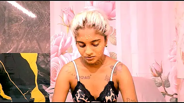 Snapshot of indian_barbie chatting on April 5, 2026, 9:38 am indian barbie online show from April 5, 2026, 9:38 am