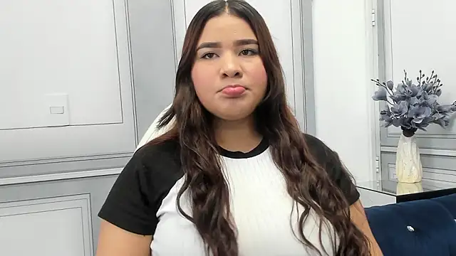 marasweet   online show from March 17, 2026, 2:09 pm