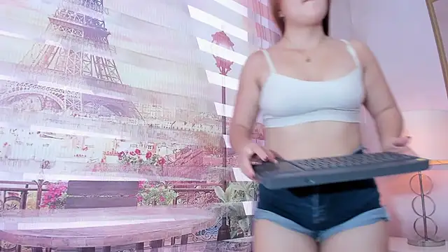 little doll18  online show from May 5, 2026, 8:56 pm