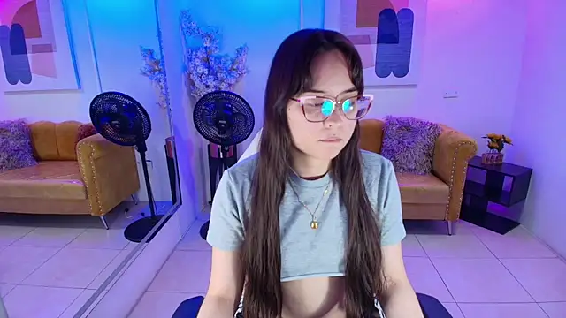 Snapshot of Shady_bug chatting on March 16, 2026, 7:49 pm Shady bug online show from March 16, 2026, 7:49 pm