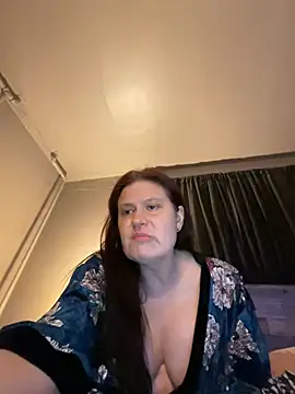 JulieetteLatte online show from May 15, 2026, 12:52 am