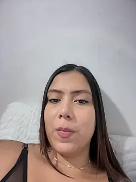 Snapshot of LauTul chatting on April 15, 2026, 4:11 pm LauTul online show from April 15, 2026, 4:11 pm