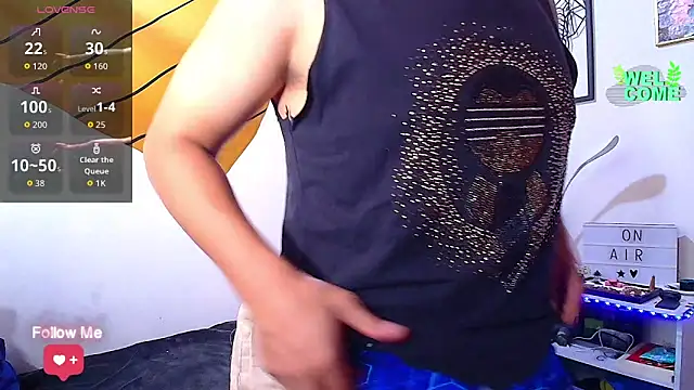 Max Parkerr online show from March 17, 2026, 9:18 pm