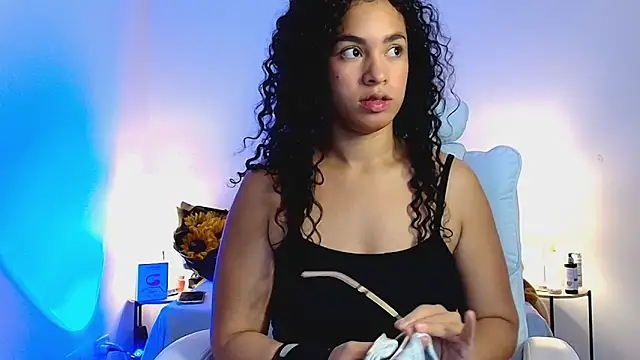 Luciianita lov199 online show from June 7, 2026, 11:21 pm
