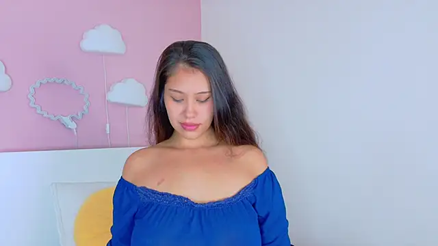 Snapshot of AnabelleJames__ chatting on July 2, 2026, 12:33 pm AnabelleJames online show from July 2, 2026, 12:33 pm