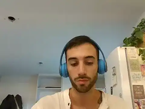 SantinnoVale online show from March 16, 2026, 11:29 pm