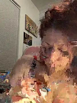 Snapshot of BionicBunni chatting on May 18, 2026, 6:29 am BionicBunni online show from May 18, 2026, 6:29 am