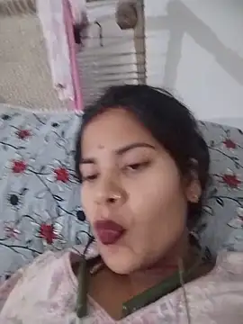 Pallavi cute online show from June 9, 2026, 6:20 pm