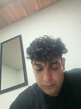 Niccolo Noir online show from April 7, 2026, 8:10 pm