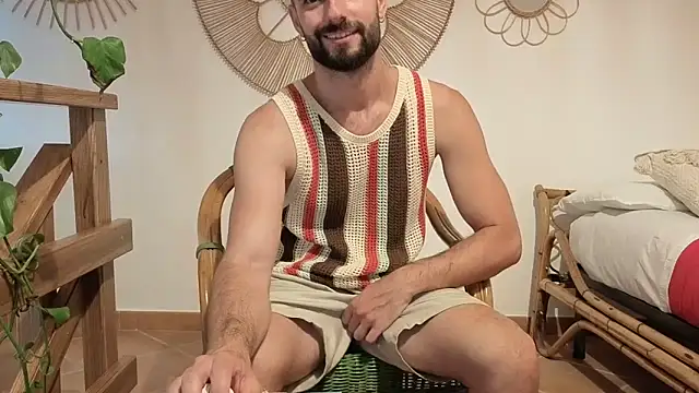 Snapshot of AmicisegretiITA chatting on June 17, 2026, 12:04 pm AmicisegretiITA online show from June 17, 2026, 12:04 pm